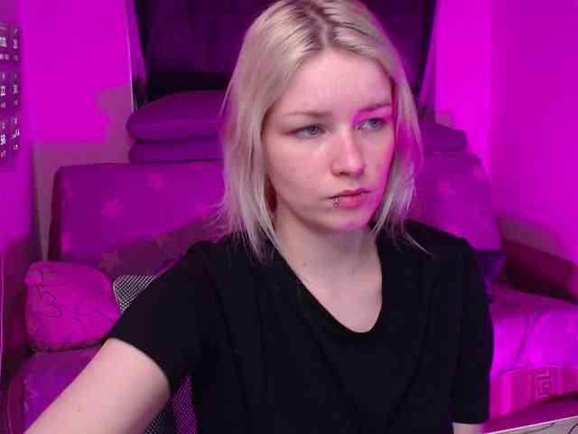 CherryNight666 webcam