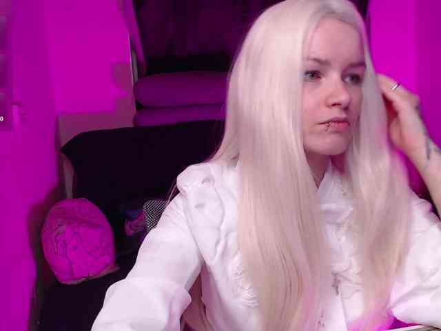 CherryNight666 webcam