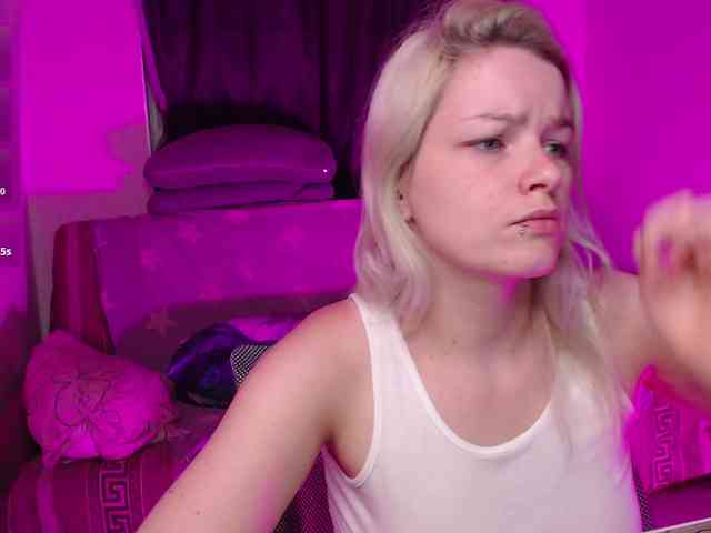 CherryNight666 Live Webcam on BongaCams