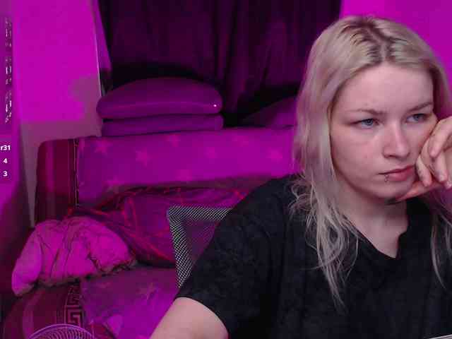 CherryNight666 webcam