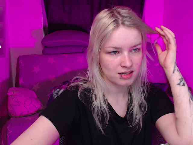 CherryNight666 webcam