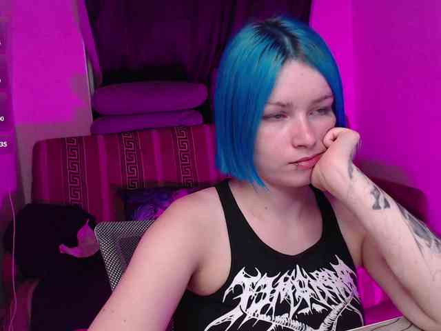 cherrynight666's live room