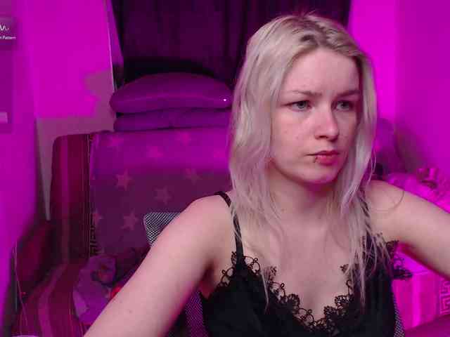 Modella: CherryNight666