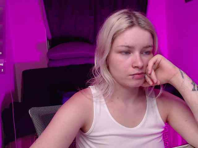 CherryNight666 webcam