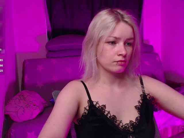 CherryNight666 webcam