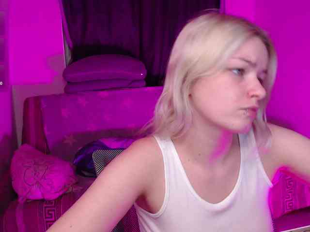 CherryNight666 Live Webcam on BongaCams