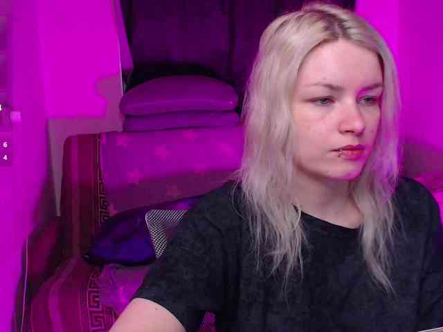 CherryNight666 webcam