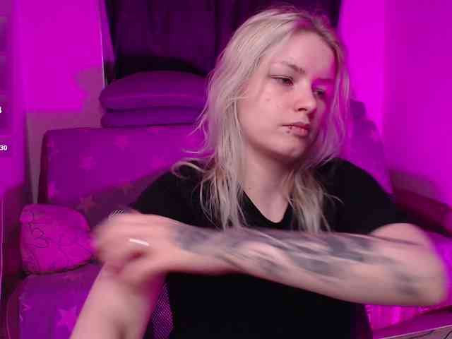 CherryNight666 webcam