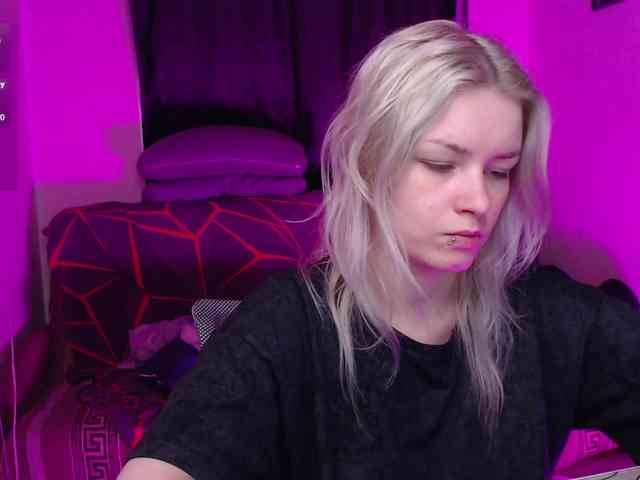 CherryNight666 webcam