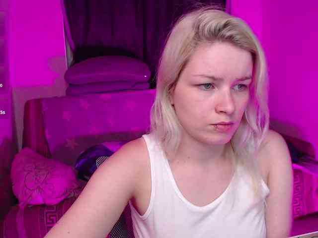 CherryNight666 webcam