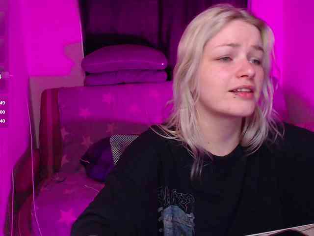 CherryNight666 webcam