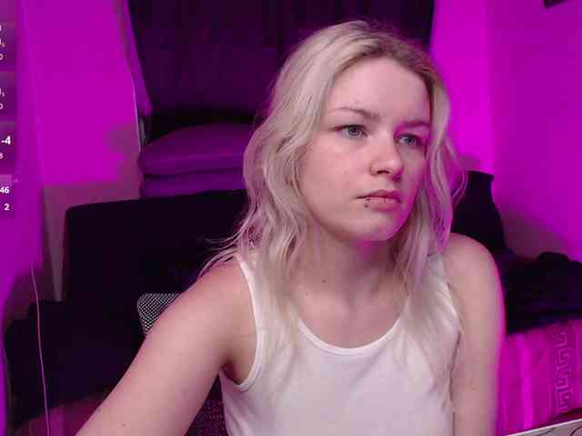 CherryNight666 webcam