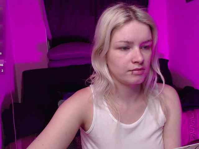 CherryNight666 webcam
