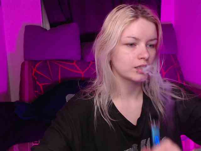 CherryNight666 webcam