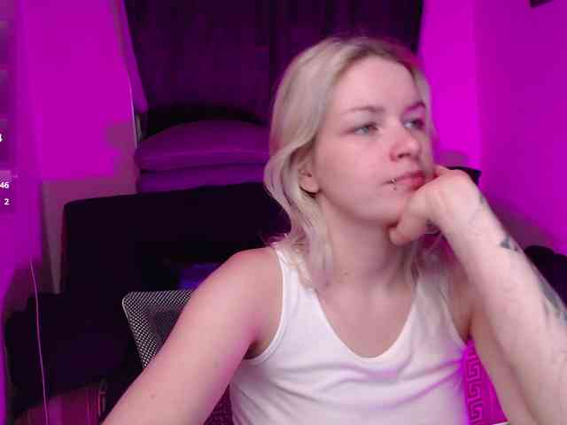 CherryNight666 webcam