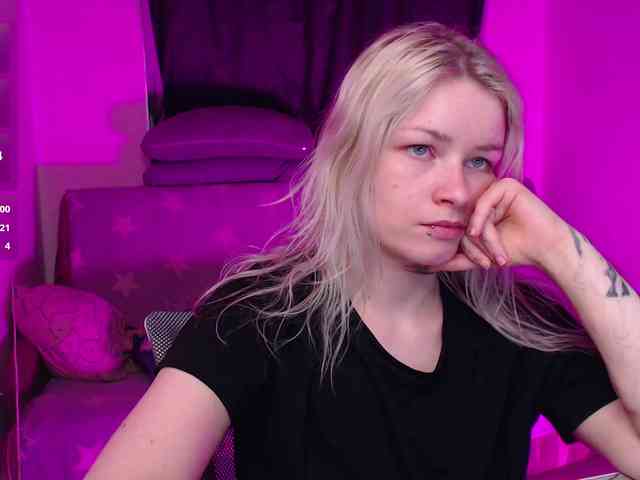 CherryNight666 webcam