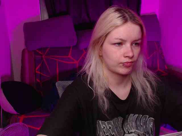 CherryNight666 webcam