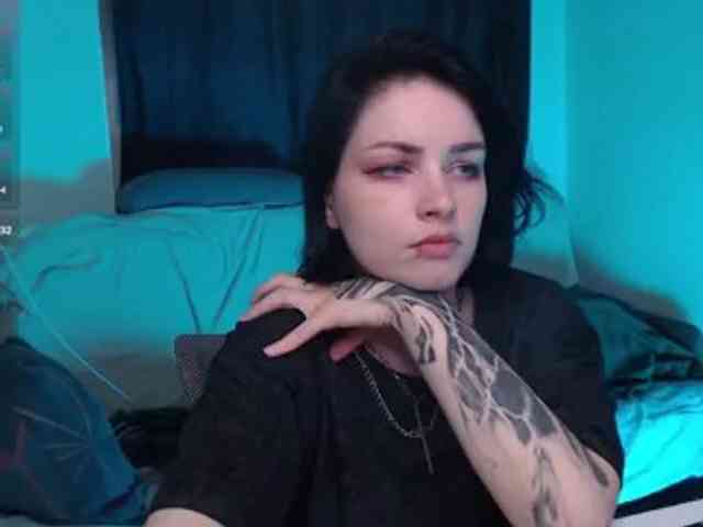 CherryNight666 webcam