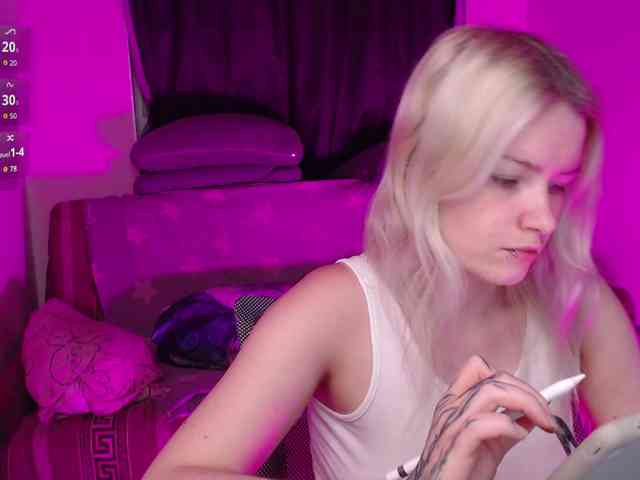 CherryNight666 webcam