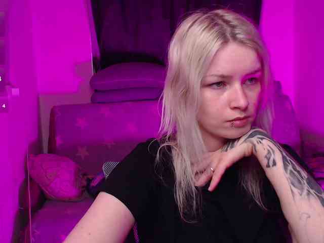 CherryNight666 webcam