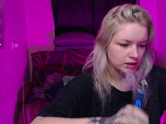 CherryNight666 webcam
