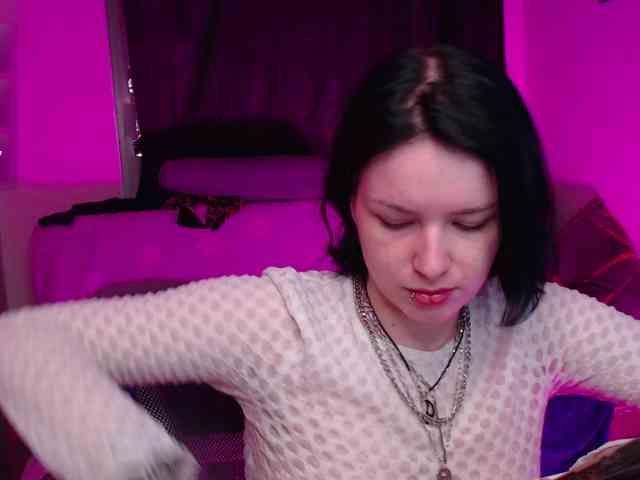 CherryNight666 webcam