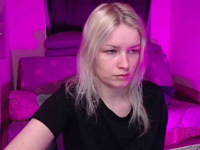 CherryNight666 webcam