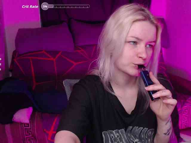 CherryNight666 webcam