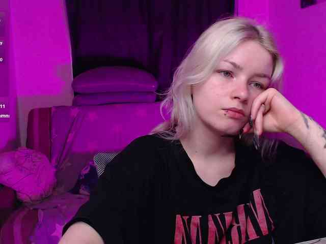 CherryNight666 webcam