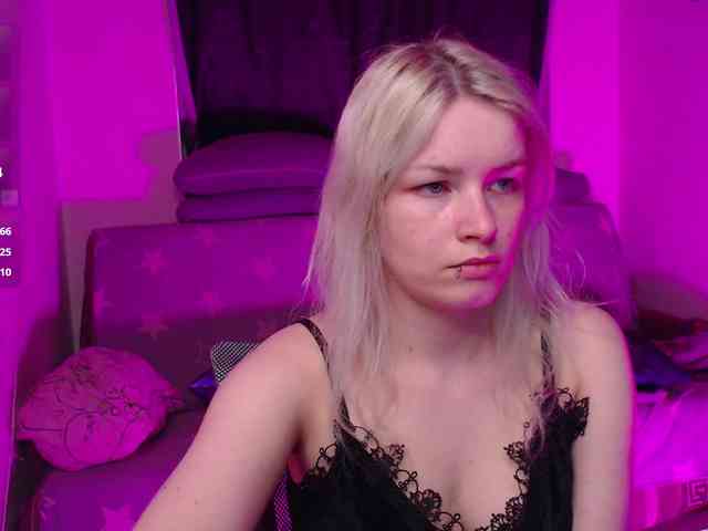 CherryNight666 webcam