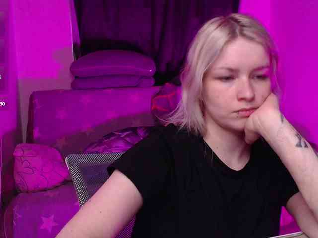 CherryNight666 webcam