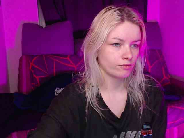 CherryNight666 webcam