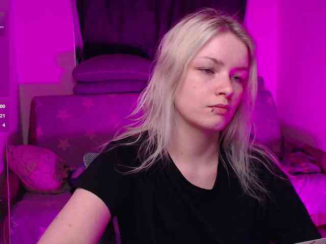 CherryNight666 webcam