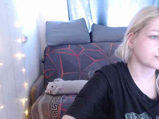CherryNight666 webcam