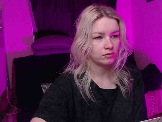 CherryNight666 webcam