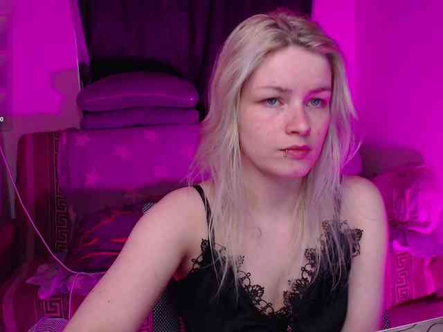 CherryNight666 webcam