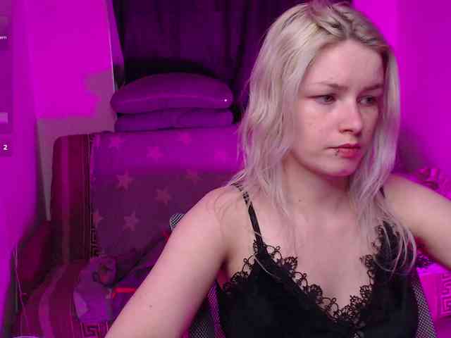 CherryNight666 webcam