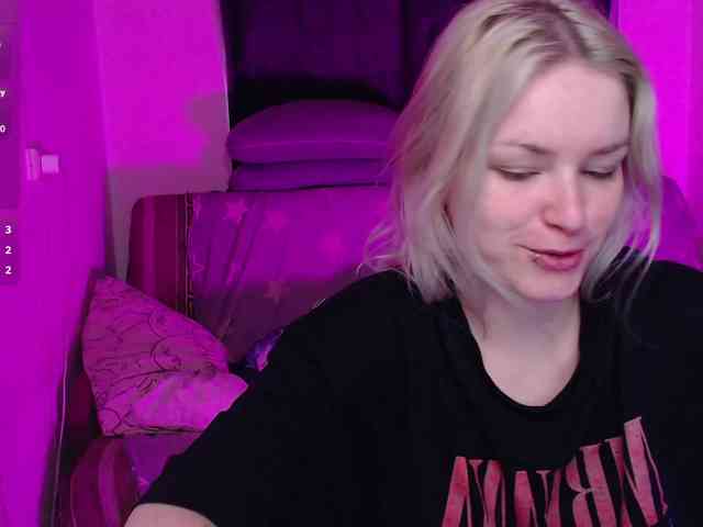 CherryNight666 webcam