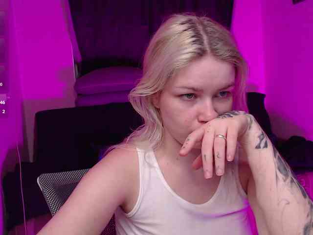 CherryNight666 webcam