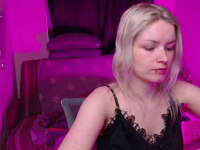 CherryNight666 webcam