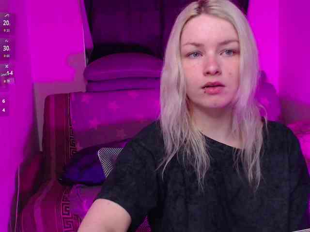 CherryNight666 webcam
