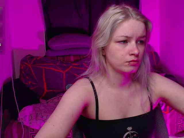 CherryNight666 webcam