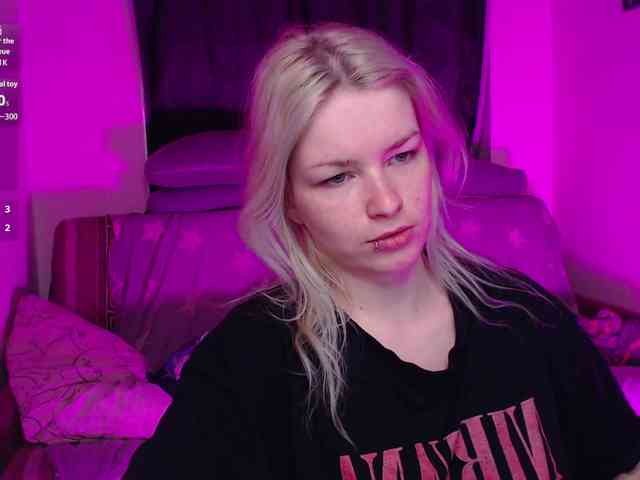 CherryNight666 webcam