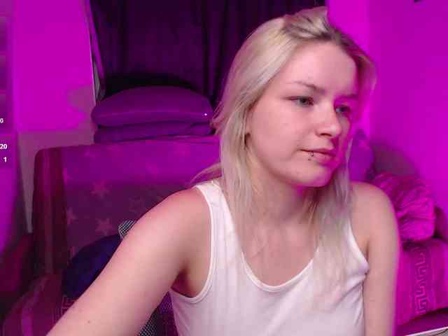 CherryNight666 webcam