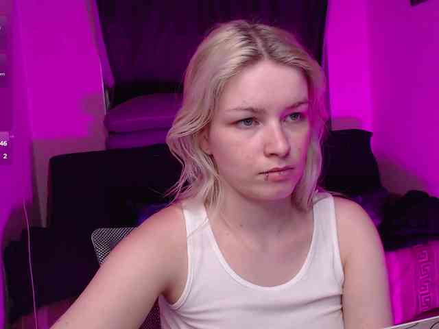 CherryNight666 webcam