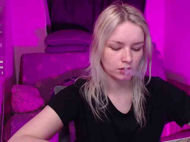 CherryNight666 webcam