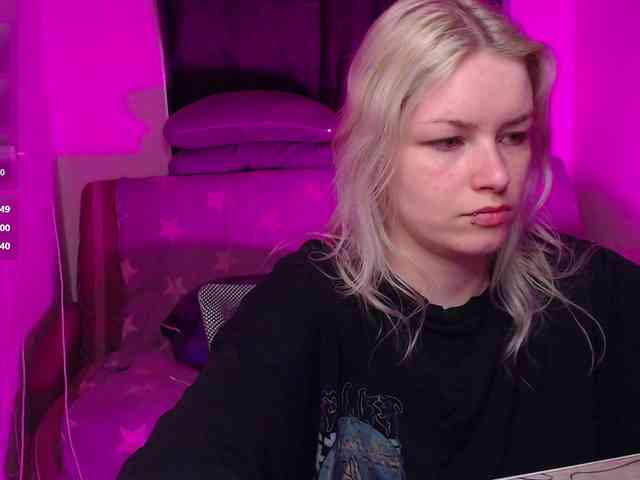 CherryNight666 webcam