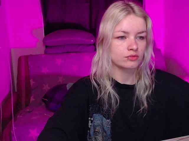 CherryNight666 webcam