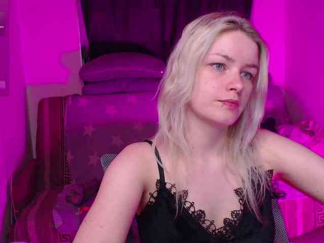 CherryNight666 webcam