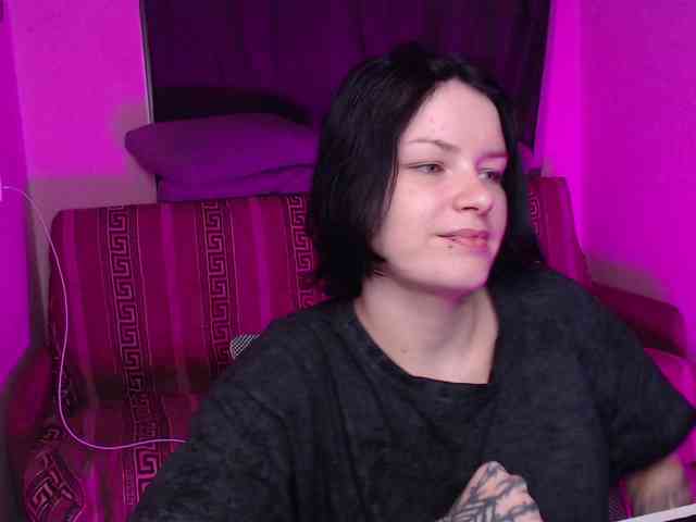CherryNight666 webcam